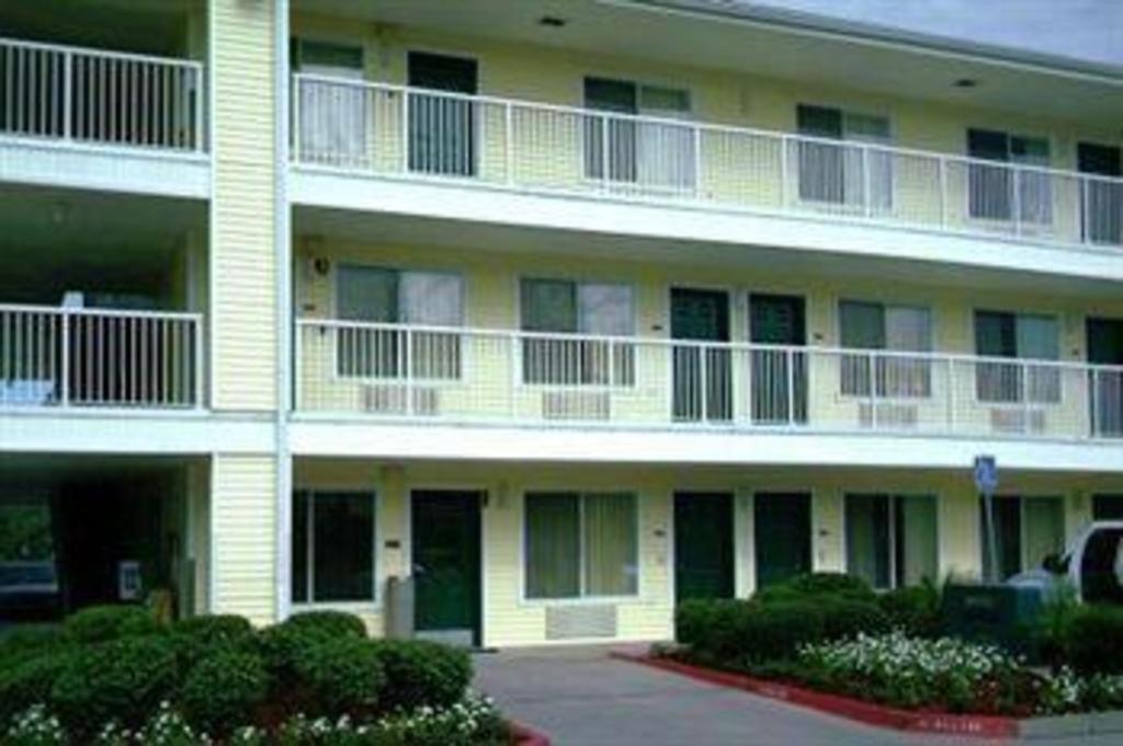 Hometowne Studios By Red Roof Lake Charles - Sulphur Exterior photo